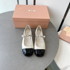 Miu Miu flat shoes